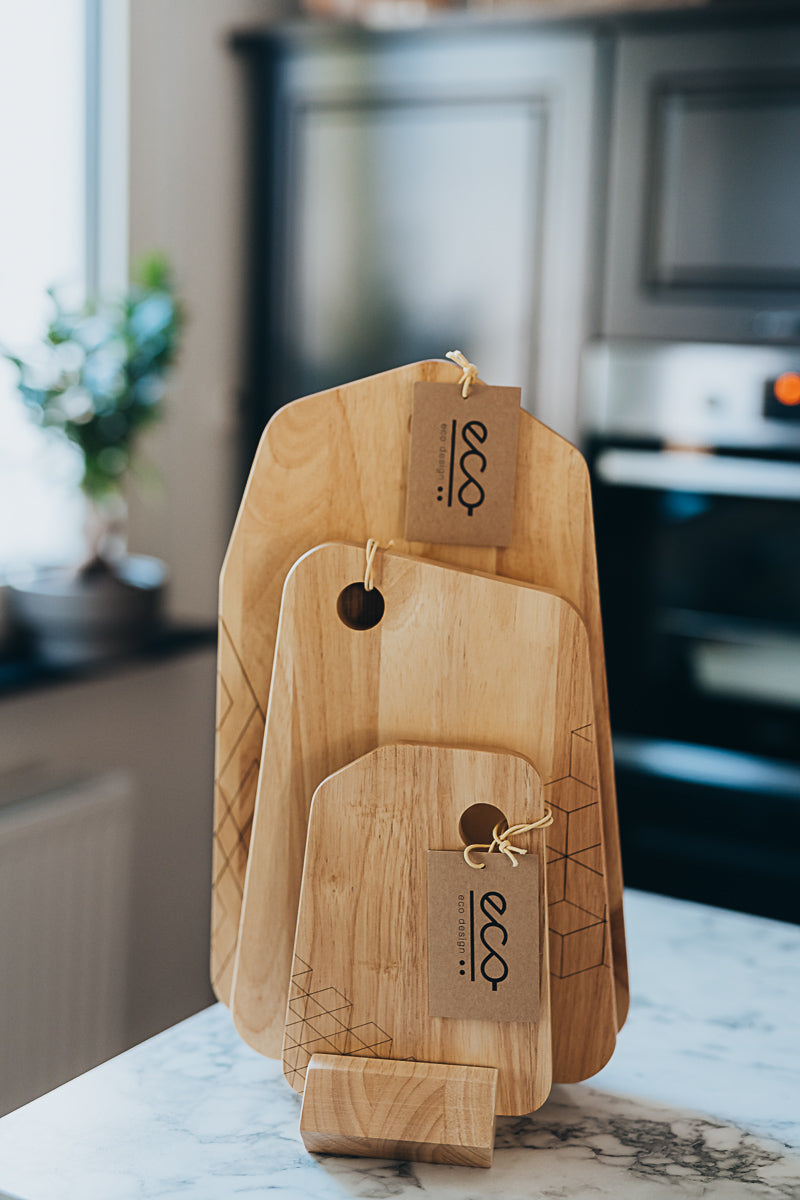 Design Servierbrett‑Set aus Holz mit Ständer