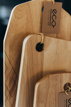 Design Servierbrett‑Set aus Holz mit Ständer