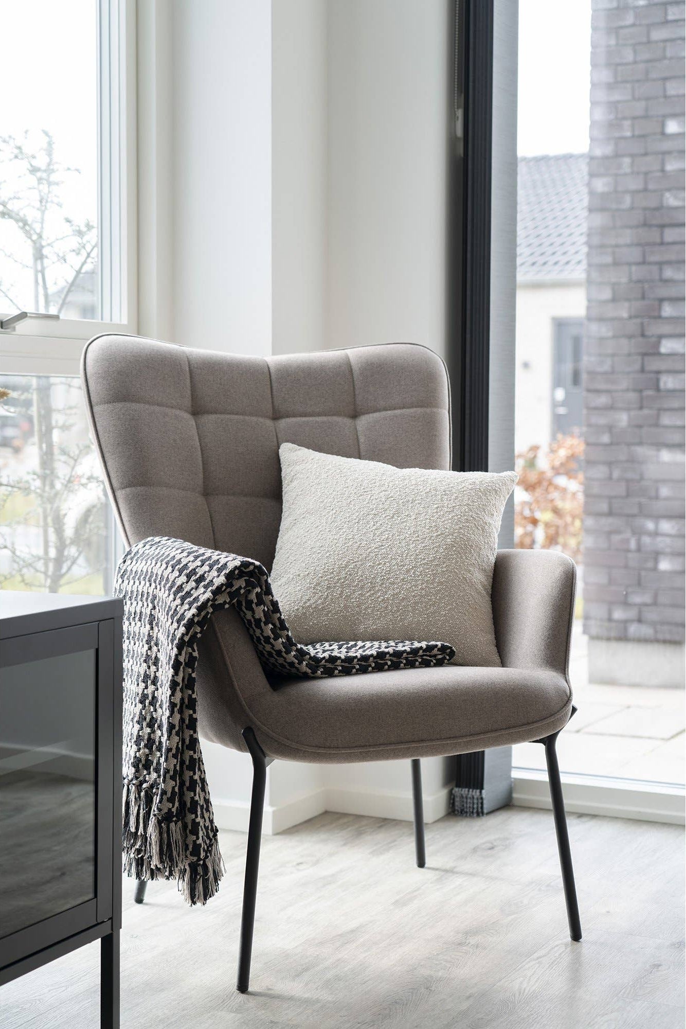 Side Plaid Wohndecke in Schwarz und Beige