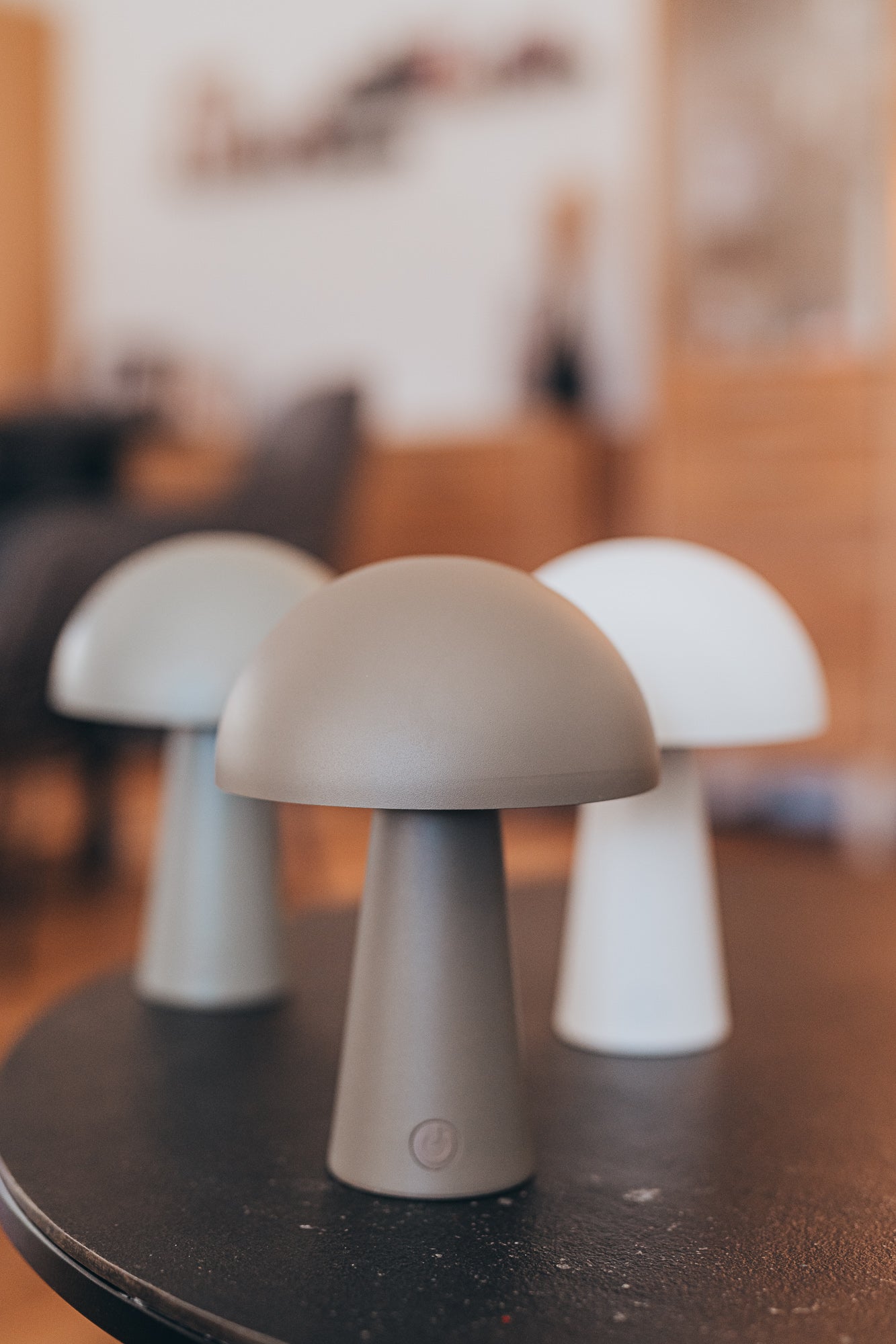 WURM LED Tischlampe Matt Weiß